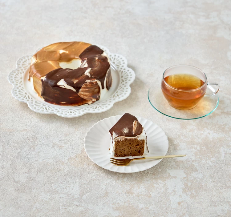 チョコレート・キャラメルシフォンケーキ（Half＆Half）