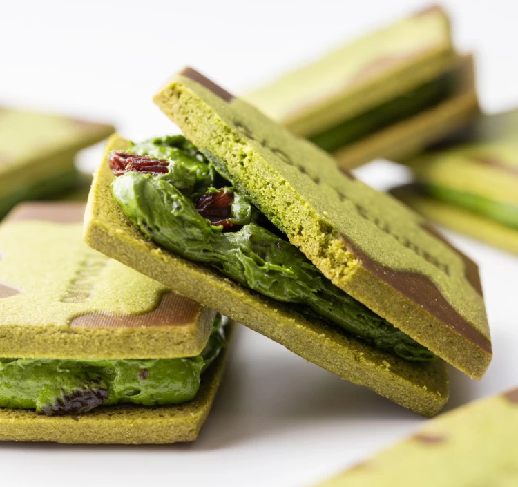 抹茶バターサンドラムレーズン 5個入