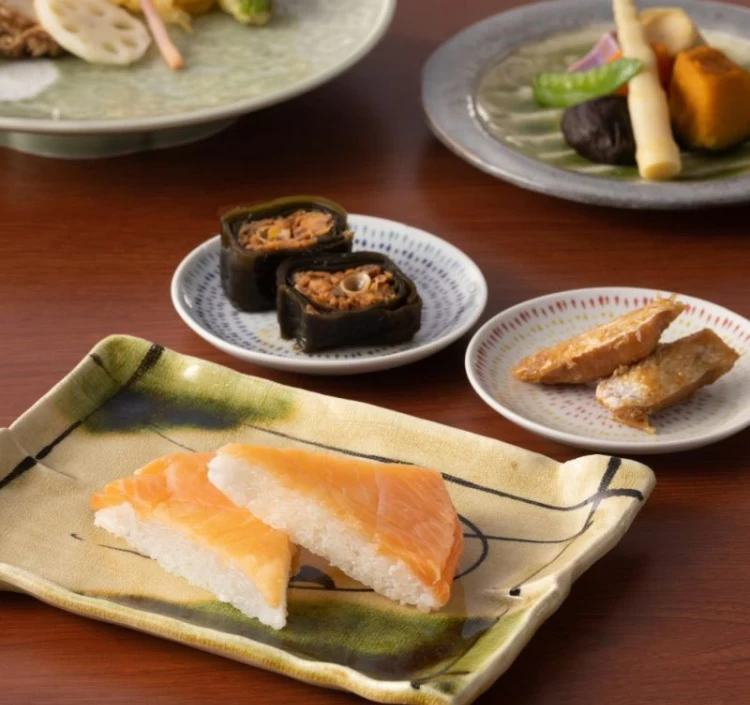 特選ますのすし・うま煮セット