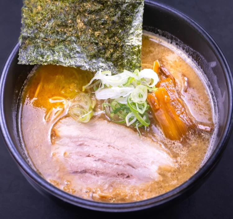 冷凍とんこつ醤油らーめん