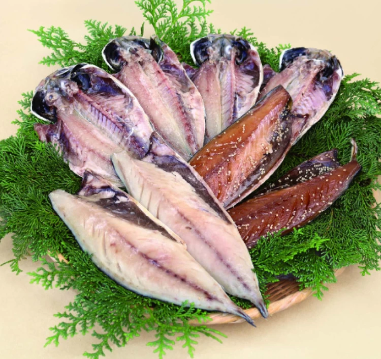 伊豆稲取 名物【山長水産】極上干物詰め合わせセット3