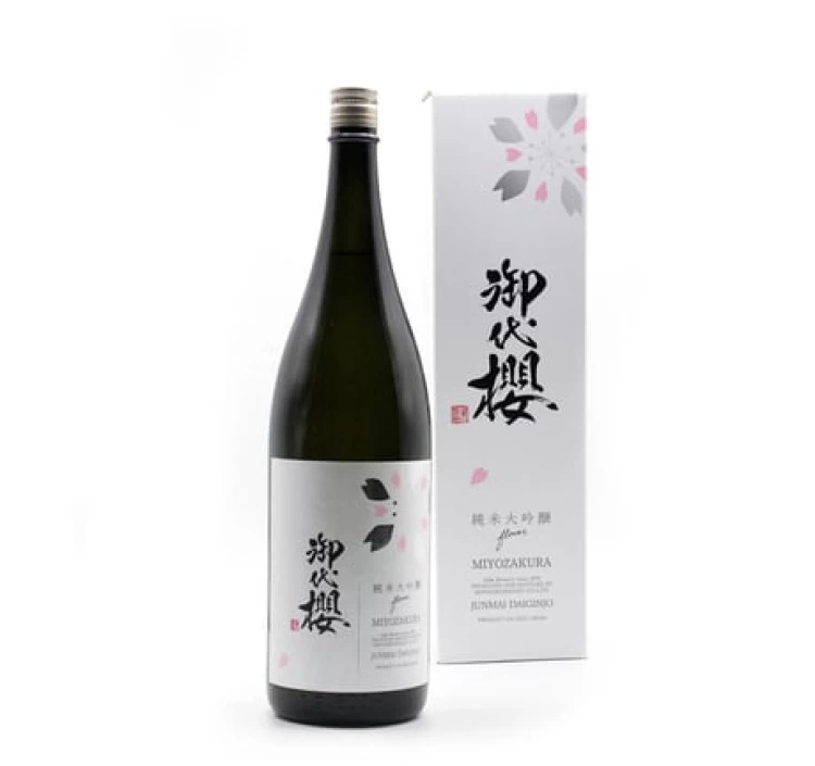 御代櫻 純米大吟醸 flower 1800ml