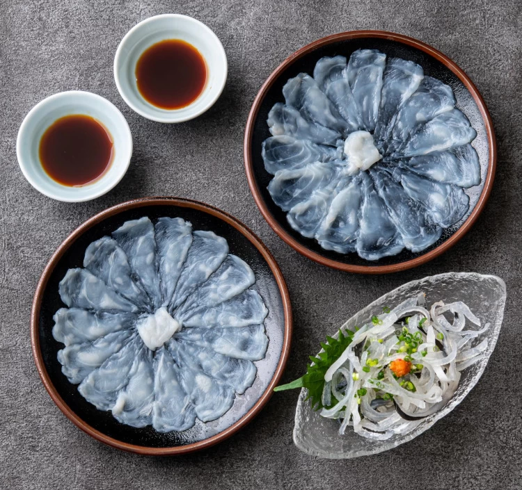 玄品 通販限定 国産とらふぐ刺身(てっさ)昆布締め仕立て 2人前 玄品 通販限定 国産とらふぐ刺身(てっさ)昆布締め仕立て 2人前