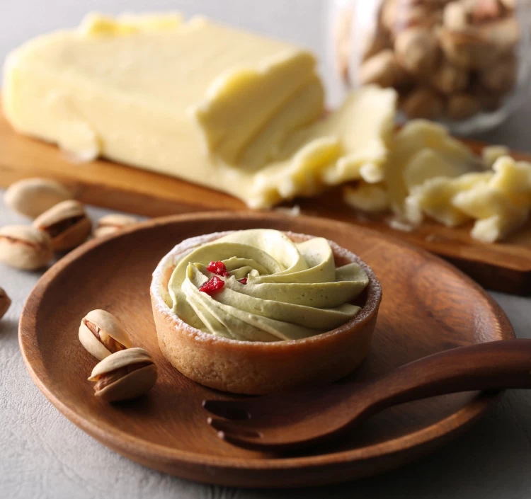 ボタニカルクリームタルト ピスタチオ&ラズベリー