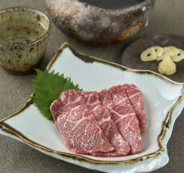 極上霜降馬刺（100g）