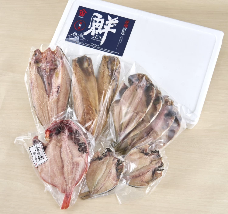 送料込み3000円詰め合わせセット