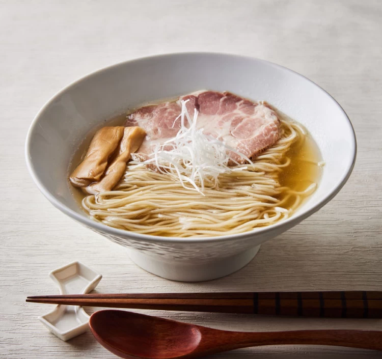 【数量限定】塩そば（チャーシュー・メンマ付）塩そばまえだ一人前