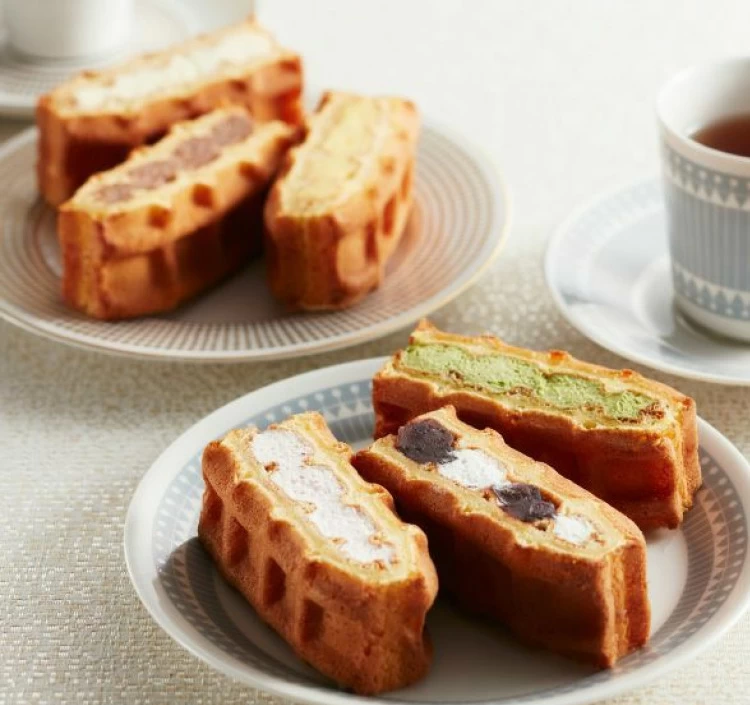 ワッフル6種+くるくるワッフルセット(大人のバニラカスタードロール)