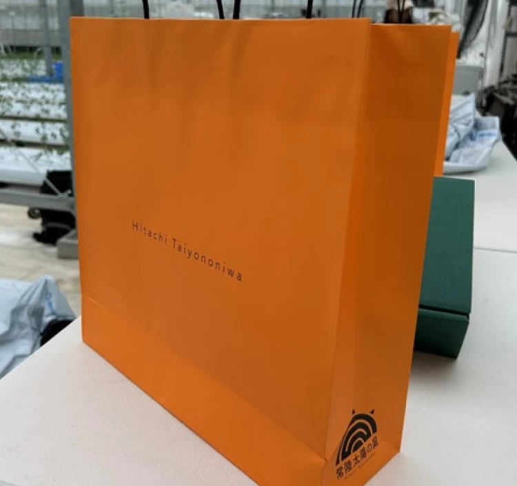 常陸太陽の庭トマトジュース（720ｍｌ）2本入り贈答用ＢＯＸオリジナルラベル・ショッパー付き