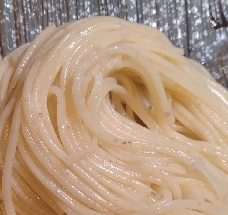 チアシード入り手延べうどん