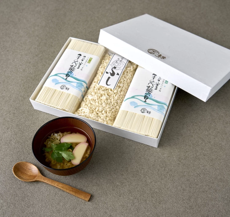 のどごしの細口とコシの強い中口