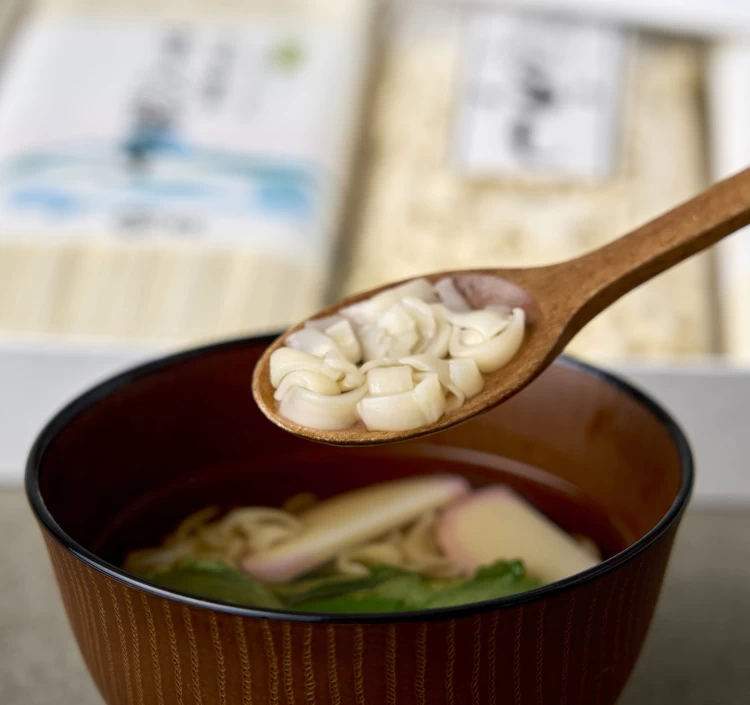 絹のようなツヤがある麺