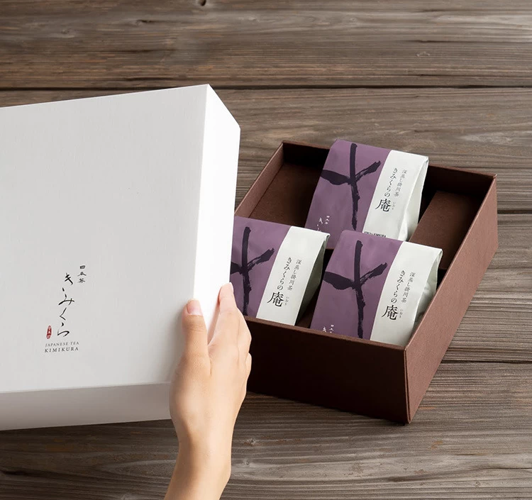 上級深蒸し茶は贈り物にもご好評です