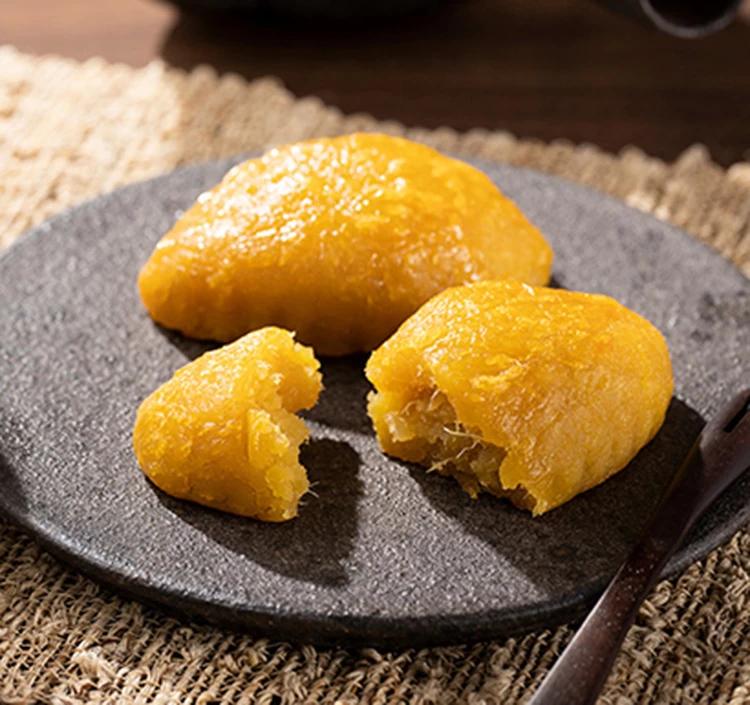 2021年11月27日(土)付の日経新聞　NIKKEIプラス1・スイートポテトランキング2位受賞!じっくりと火入れし甘みを引き出した紅はるか芋の餡に加えた素材は北海道産生クリームとバター、卵黄、塩だけのシンプルな配合。紅はるか芋本来の風味を味わえます。