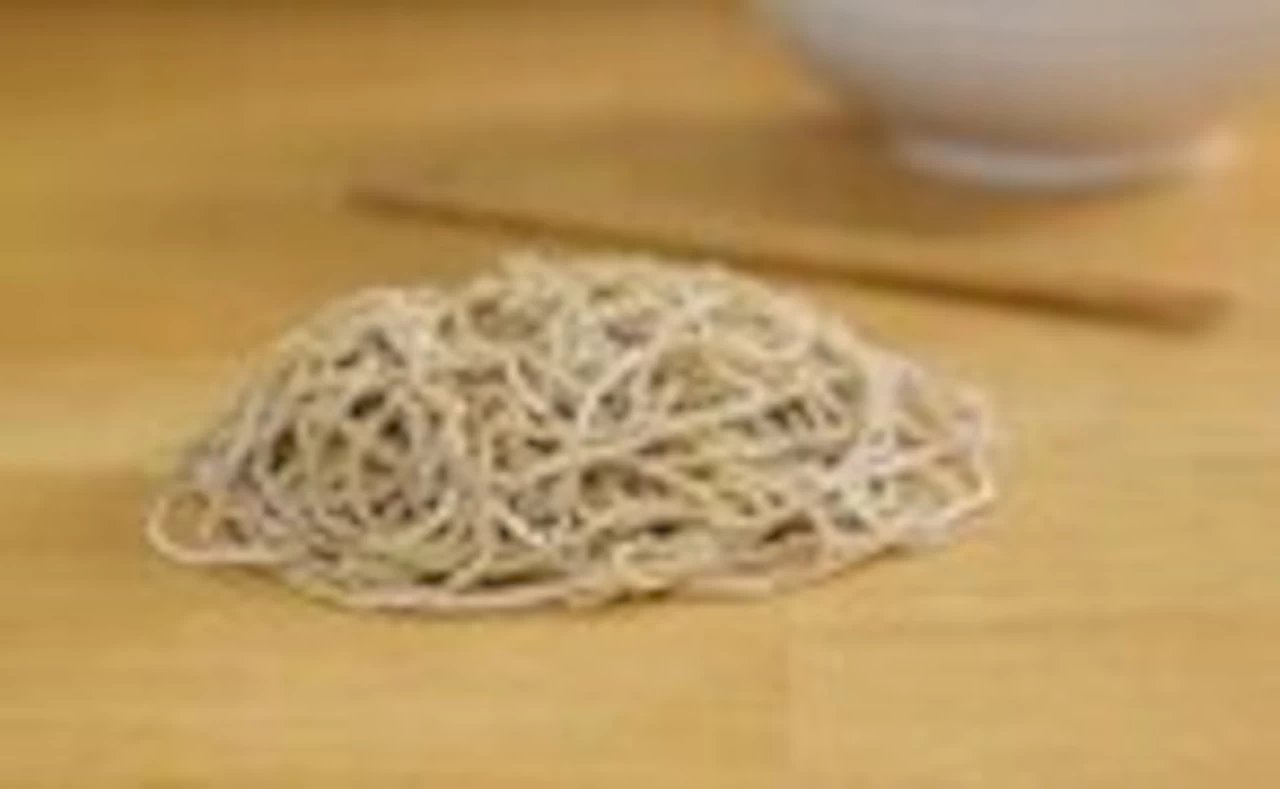 【送料込】「もずく麺（細麺）」20パックセット　宮古島産もずく使用