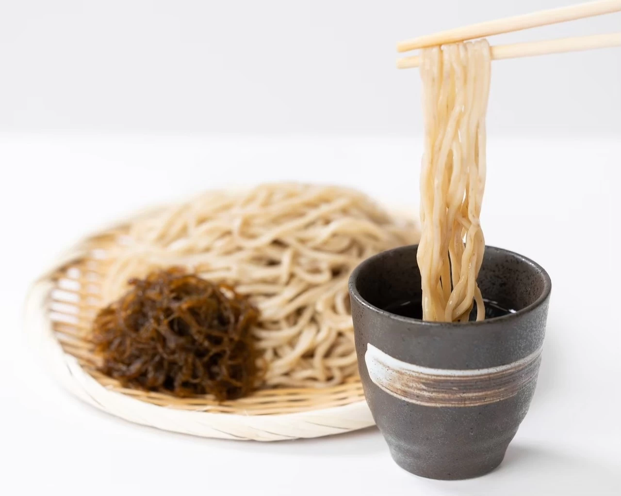 【送料込】食べ比べ！宮古島産もずく麺（細麺・太麺）＆もずくセット