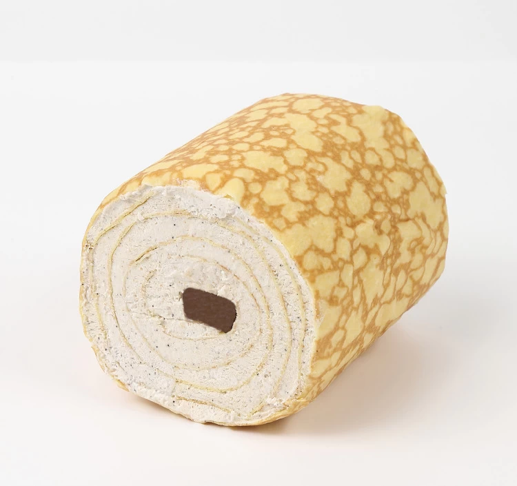 ミルクレープロール黒蜜わらび餅