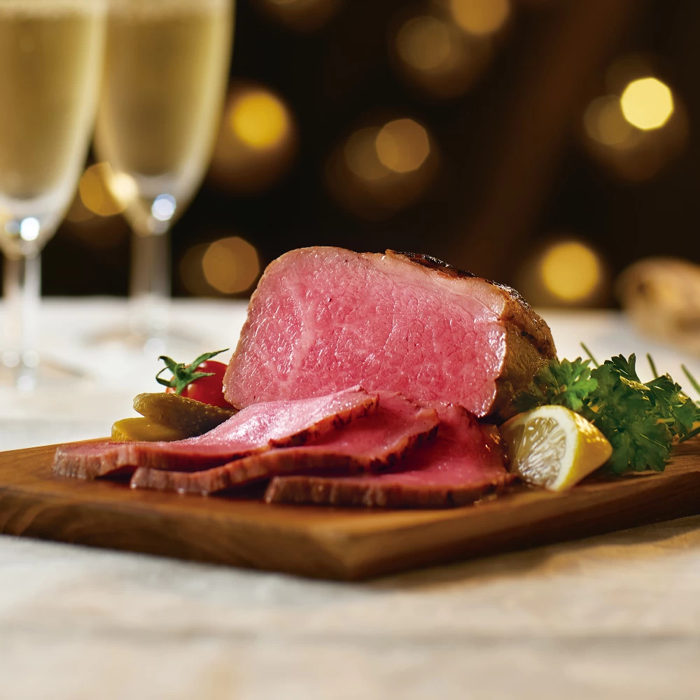 博多和牛直火焼きローストビ ーフ約250g ソース付き