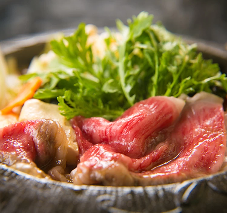 米沢牛肩すき焼き(冷蔵)トレー盛り 300gから量り売り