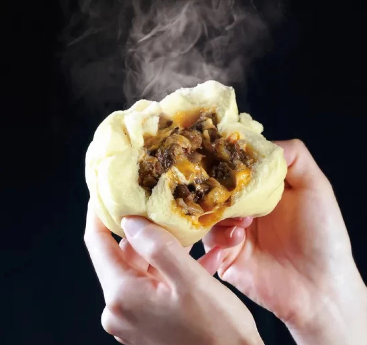 自家製半分以上具のむぎゅ肉まん（旨味挽肉・チーズどて煮）５個