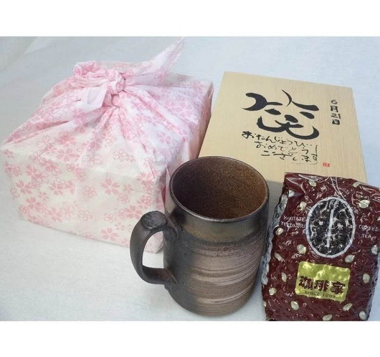 おたんじょうびおめでとうございます 笑う門には福来たる木箱珈琲マグカップセット