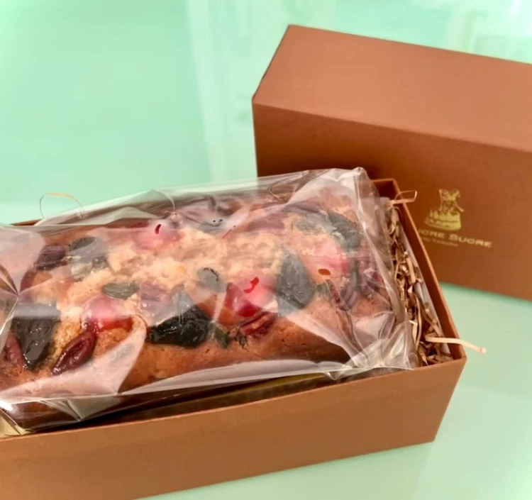 プレミアムフルーツケーキ