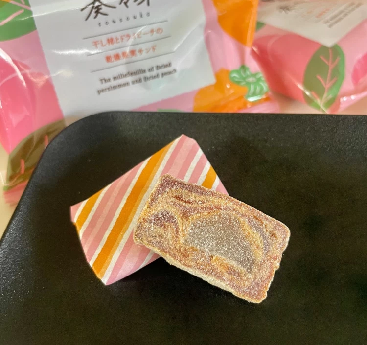 奏々果　干し柿とドライピーチの乾燥果実サンド