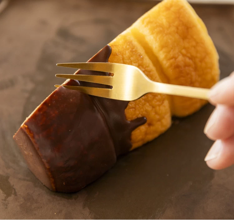 奇跡の半熟!生バームクーヘン【ミルクショコラ】