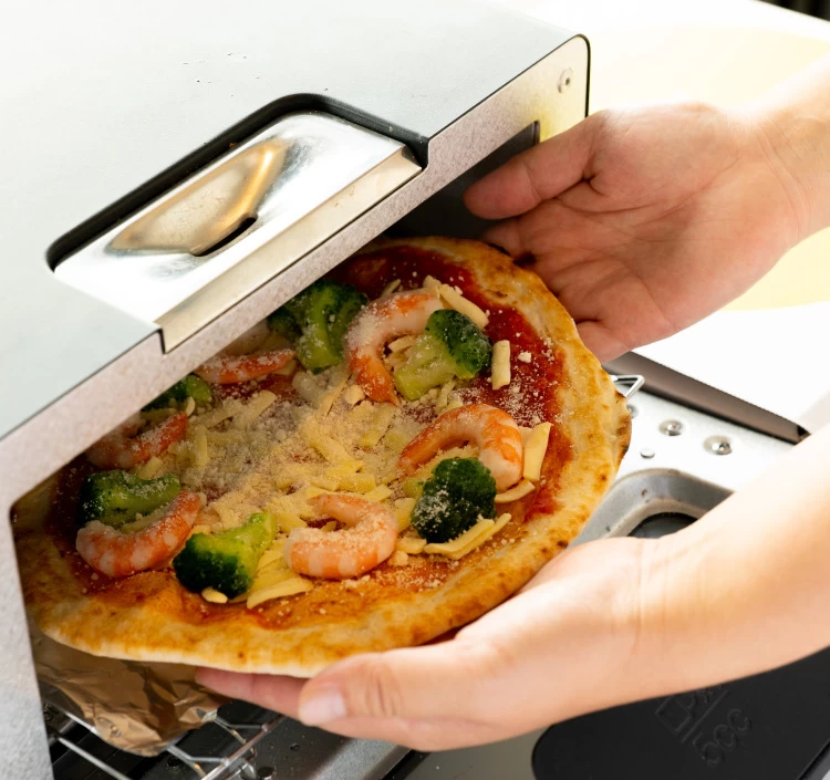 つやま山本精肉本店ベーコンカマンベール