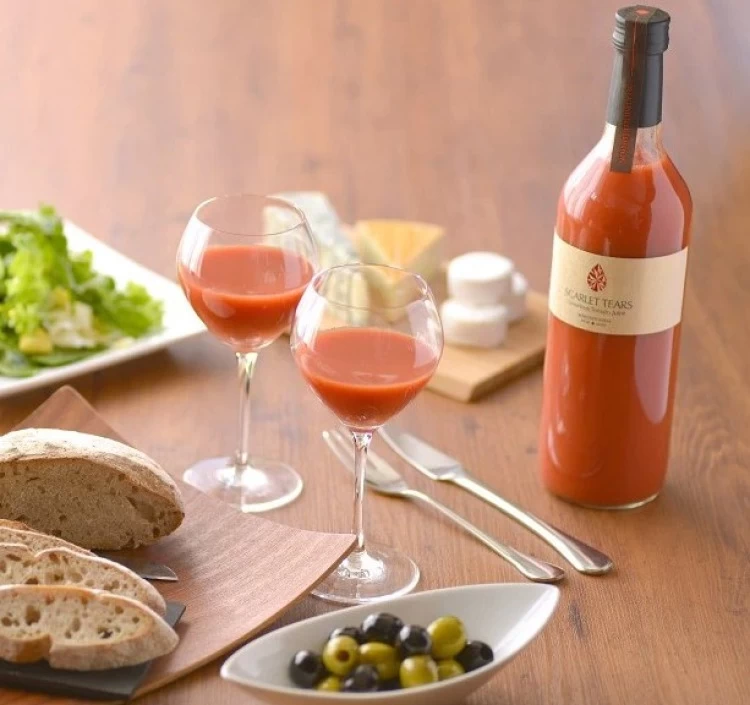 スカーレット・ティアーズ　ゴールド＆シルバーセット　ギフト箱入り 各720ml