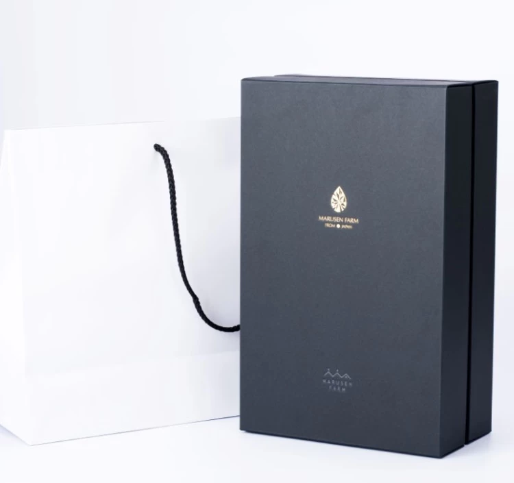 スカーレット・ティアーズ　ゴールド＆シルバーセット　ギフト箱入り 各720ml