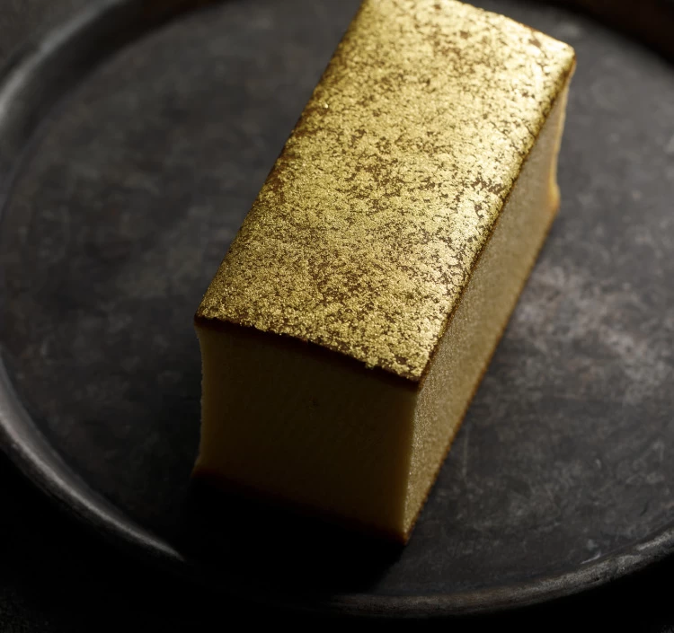 烏骨鶏かすていら【金箔】(2号)