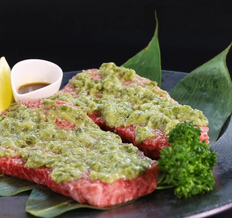 黒毛和牛 モモワサビ漬けステーキ