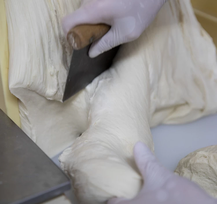 【送料無料】パンの朝顔ロスパンセット（食パン系orカンパーニュ系＋総菜パン各種＋甘い系のパン1～3種類をベース）