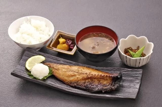 送料込み・ギフトセット 伝承干物セット ３種８枚　【雅】