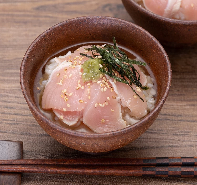 鶏の昆布〆をお茶漬け風に味わう
