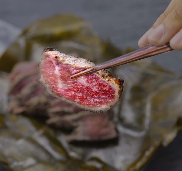 しっとり食感と和牛の旨みを楽しむ一品