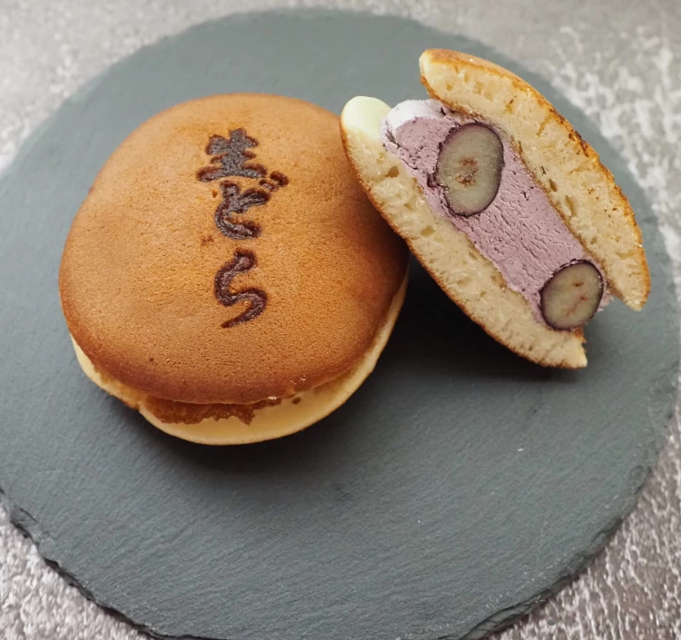 【農家のおやつ】きらぼしべりぃの生くりぃむどら焼き4個入り【冷凍】