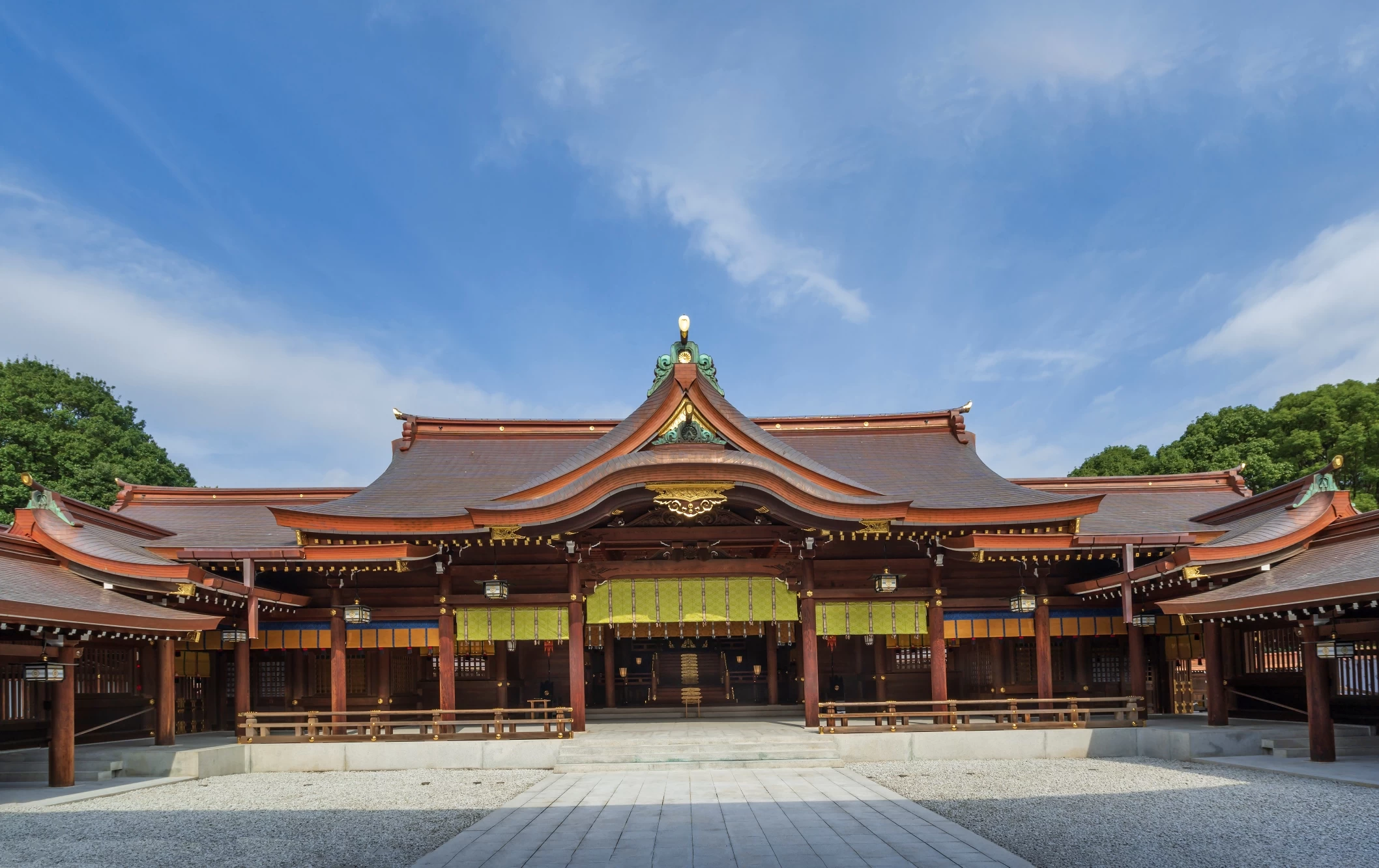 東京・おでかけ】東京のおすすめ神社9選〈アンケート結果〉