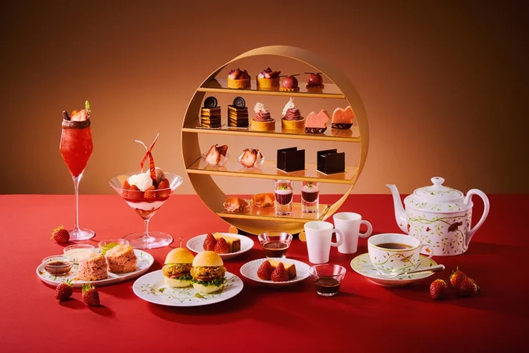 Afternoon Tea “VOYAGE” La saison des fraises + chocolat【大阪ステーションホテル】