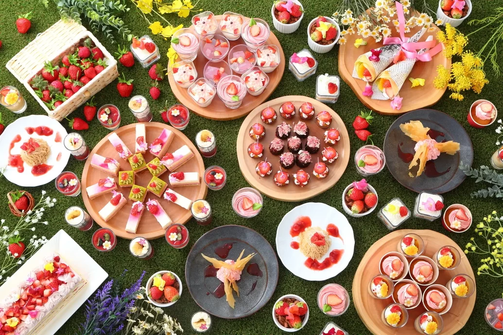 スイーツ＆ランチブッフェ「Strawberry Garden in Bloom」【名古屋プリンスホテル スカイタワー】