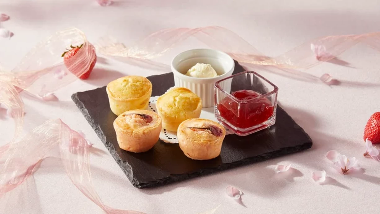 ＜1日10組限定＞「Strawberry Afternoon Tea Set ～Milk chocolate～」「SAKURA Afternoon Tea Set ～Strawberry～」【川越プリンスホテル】