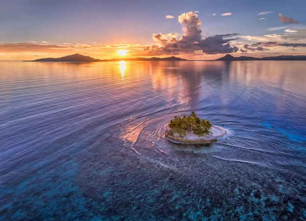 《小さな楽園》チューク諸島、ジープ島 ©KAGAYA
