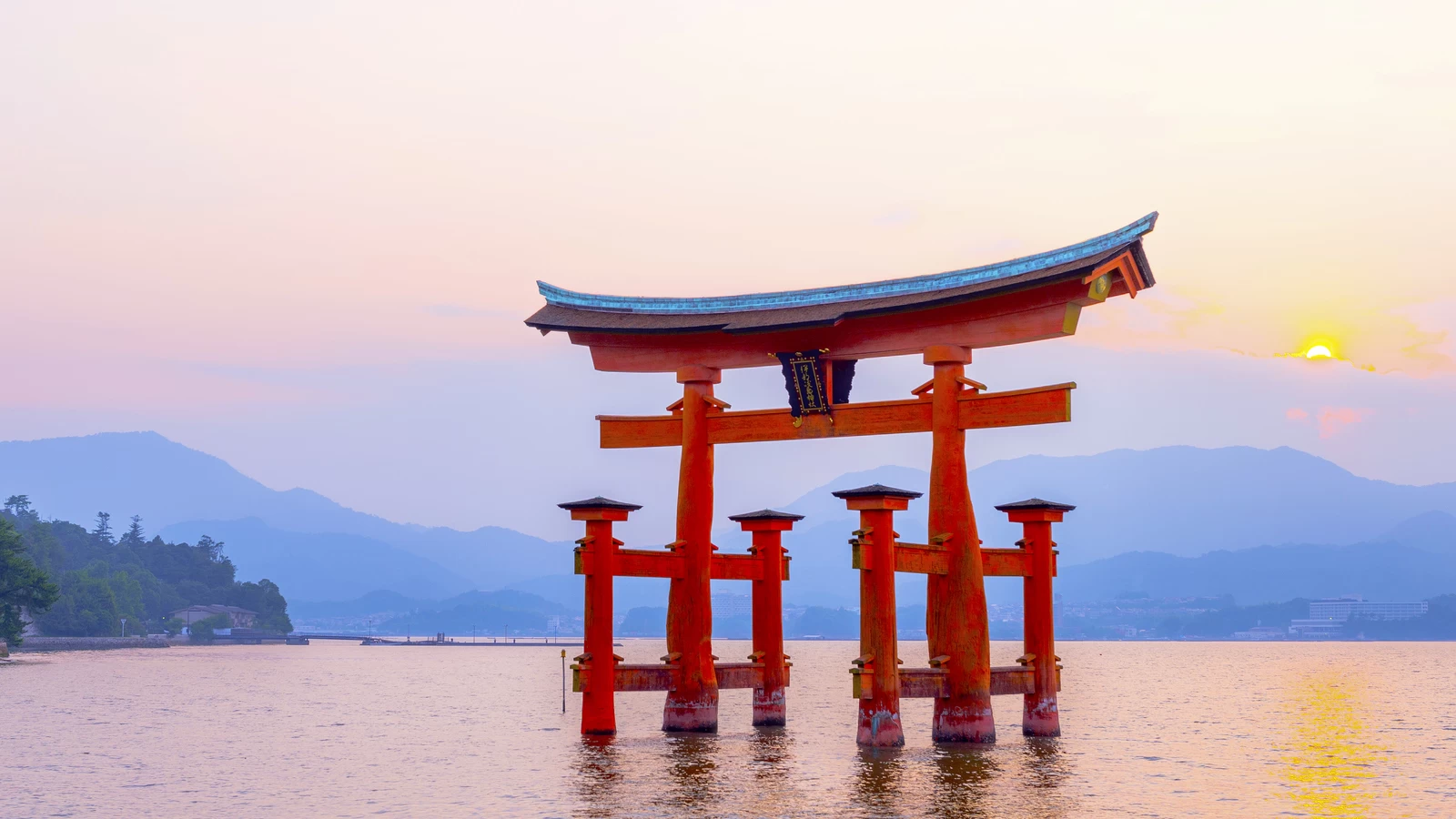 厳島神社のご利益を徹底調査！子宝や縁結びには絶大の効果あり？周辺観光スポット・グルメも紹介