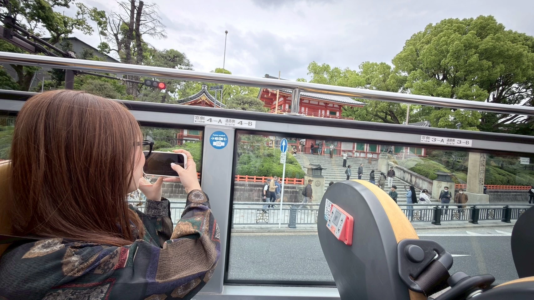 「スカイバス京都」で巡る、屋根のない約60分の街めぐり｜初めての京都観光にもおすすめ！
