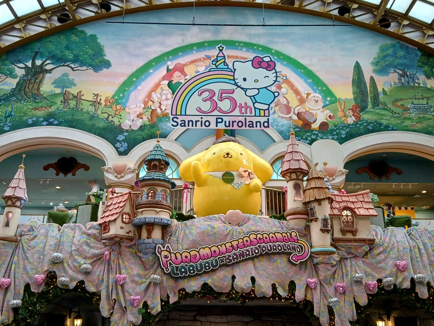 サンリオピューロランド「PUROMONSTERSCRAMBLE」取材レポート｜LABUBU初コラボの360度ライブを体験してきた