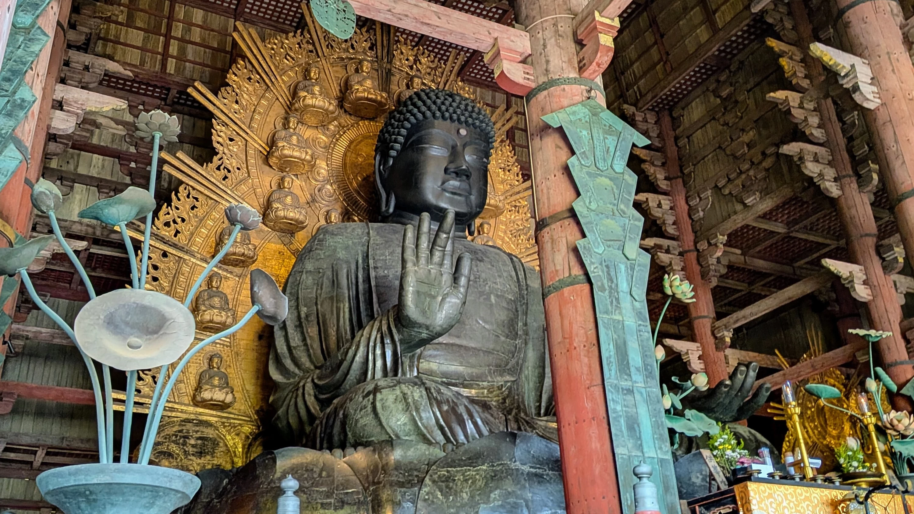 修学旅行の記憶を重ねて。大人になった今こそ知る、奈良・東大寺の奥深さ