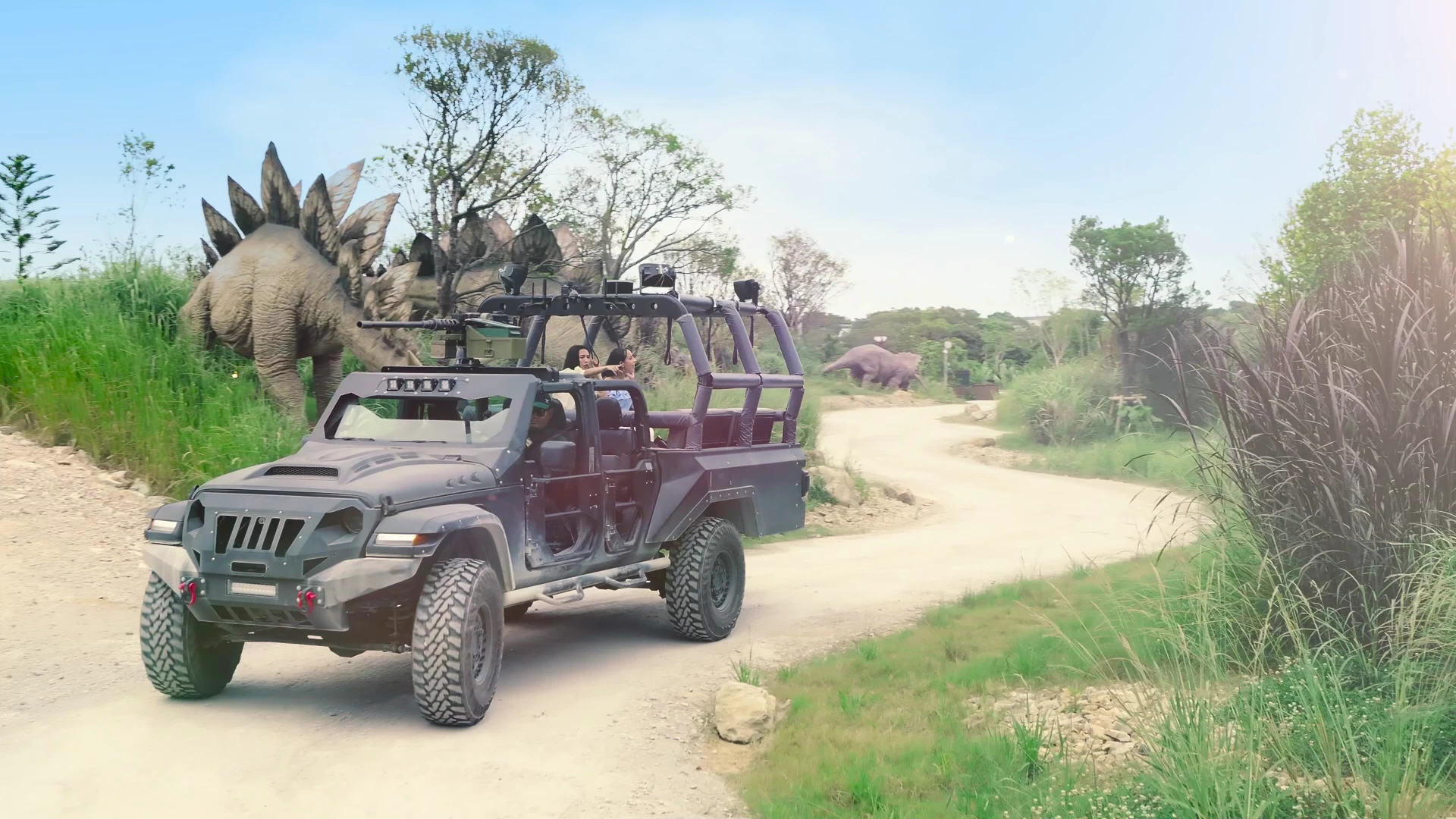 DINOSAUR SAFARI（ダイナソー サファリ）