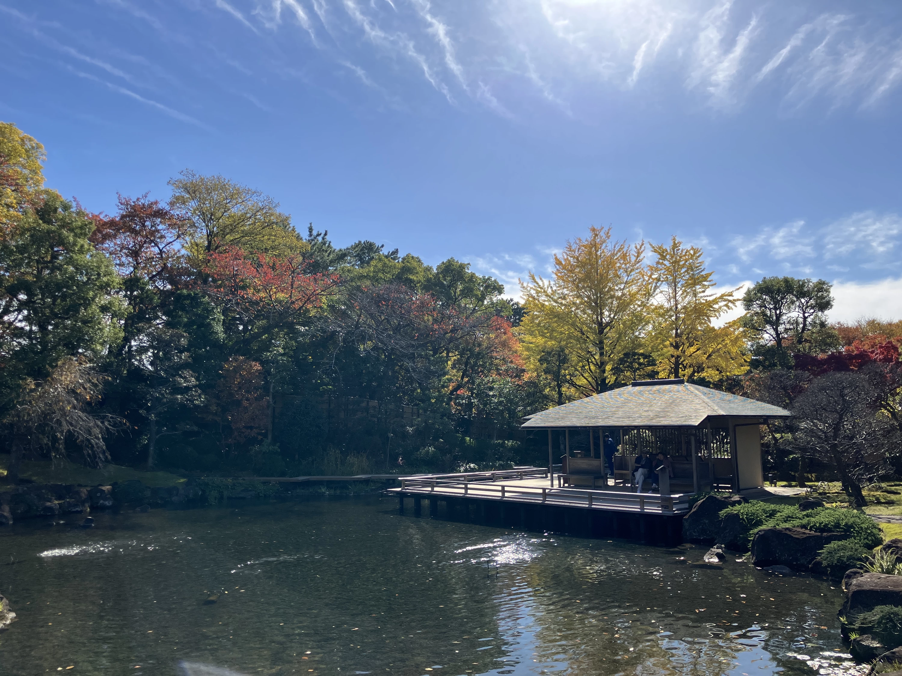 紅葉山庭園のあずまや