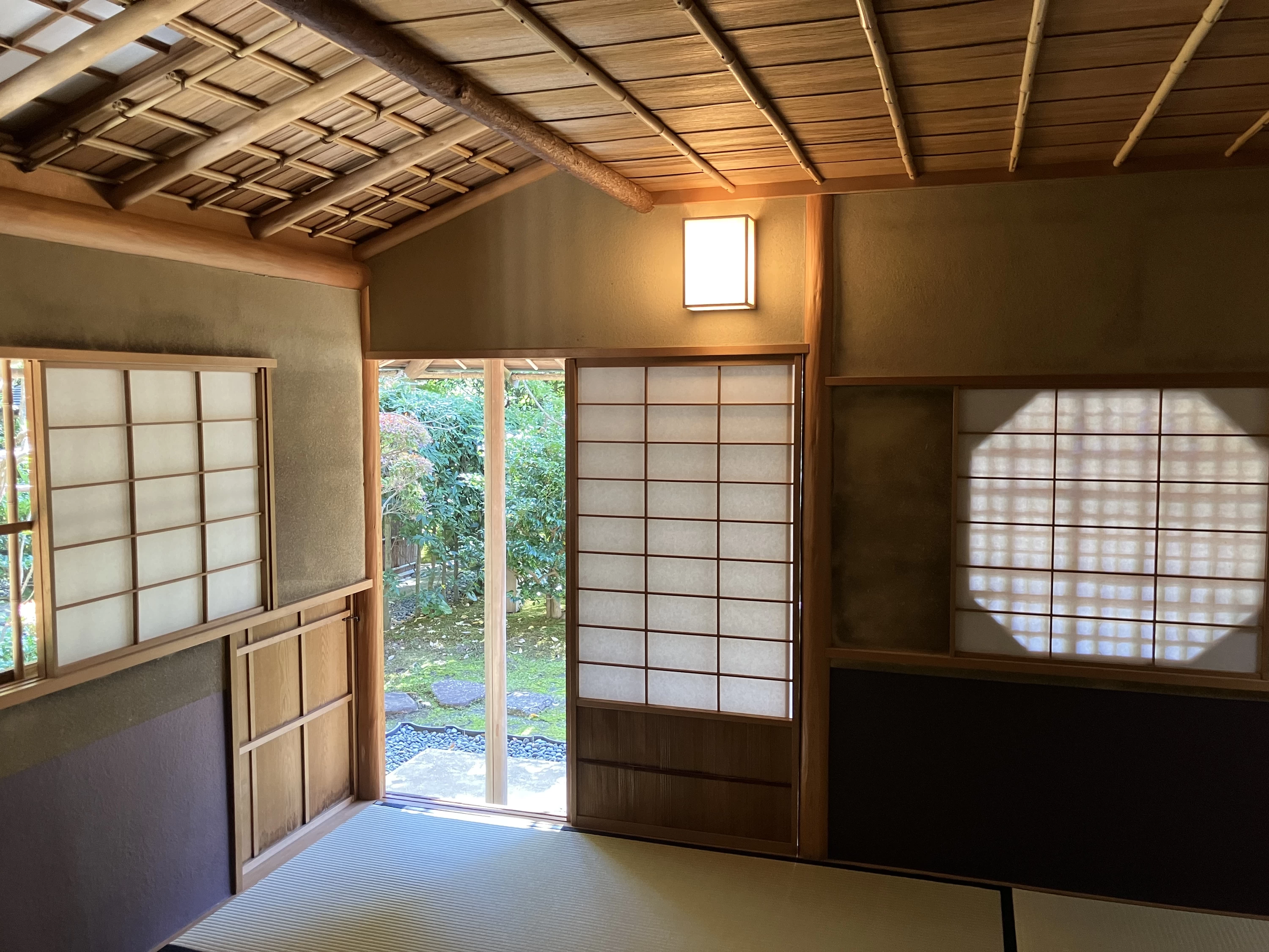 四畳半の小間「静月庵」